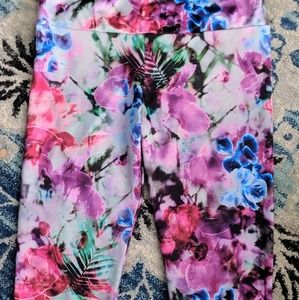 Pure Karma Orchid Flower Leggings size M crop
